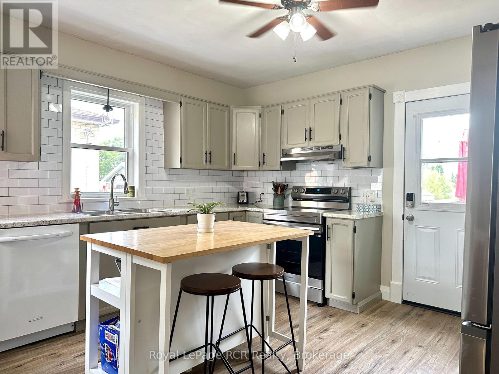 510 12th Street, Hanover, Ontario  N4N 1V9 - Photo 20 - X12275377
