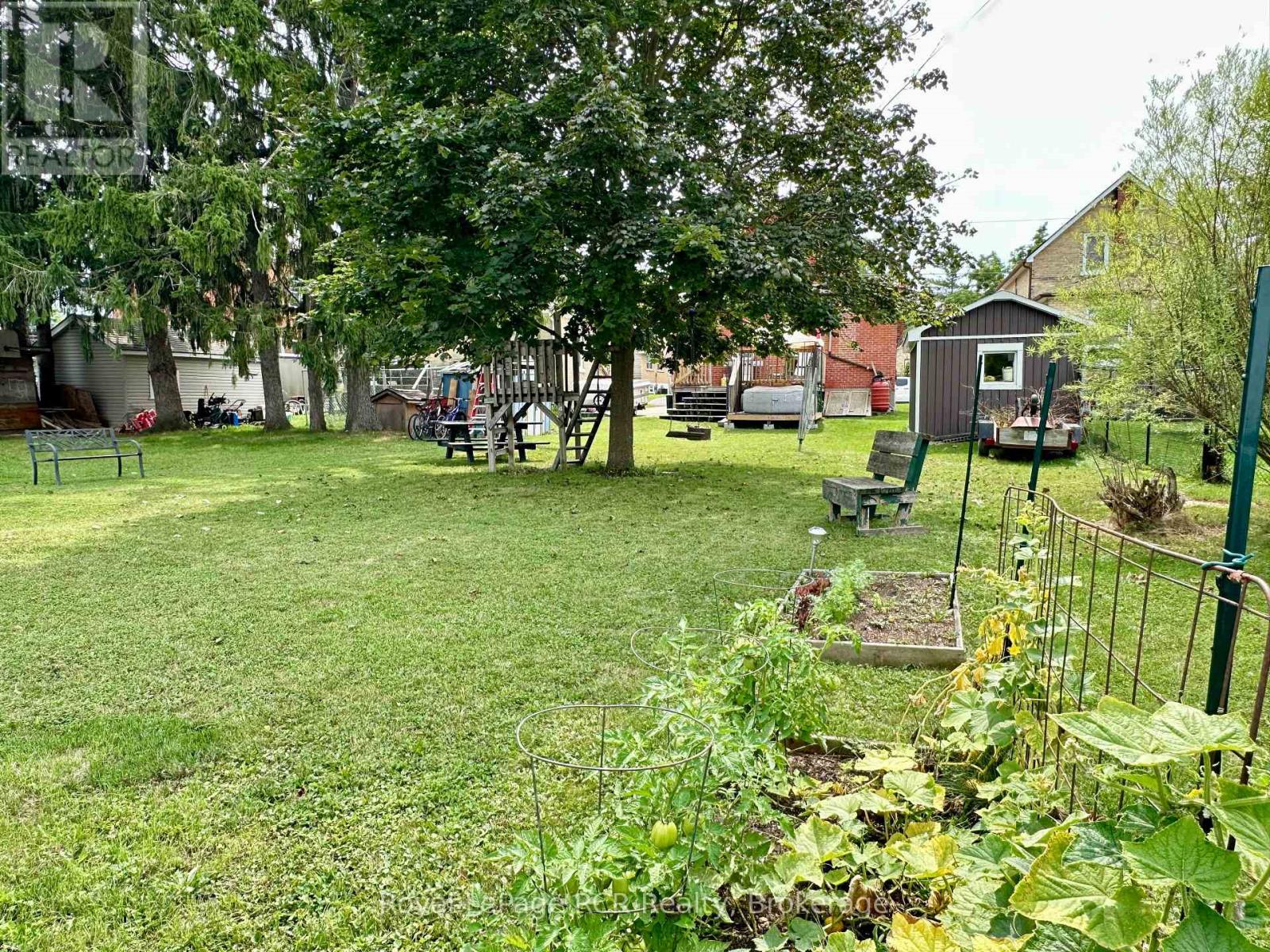 510 12th Street, Hanover, Ontario  N4N 1V9 - Photo 7 - X12275377