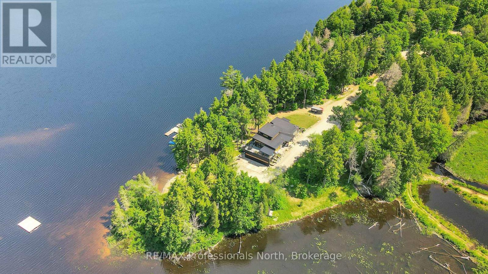 1046 Lone Wolf Crescent, Dysart Et Al, Ontario  K0M 1S0 - Photo 3 - X12359362