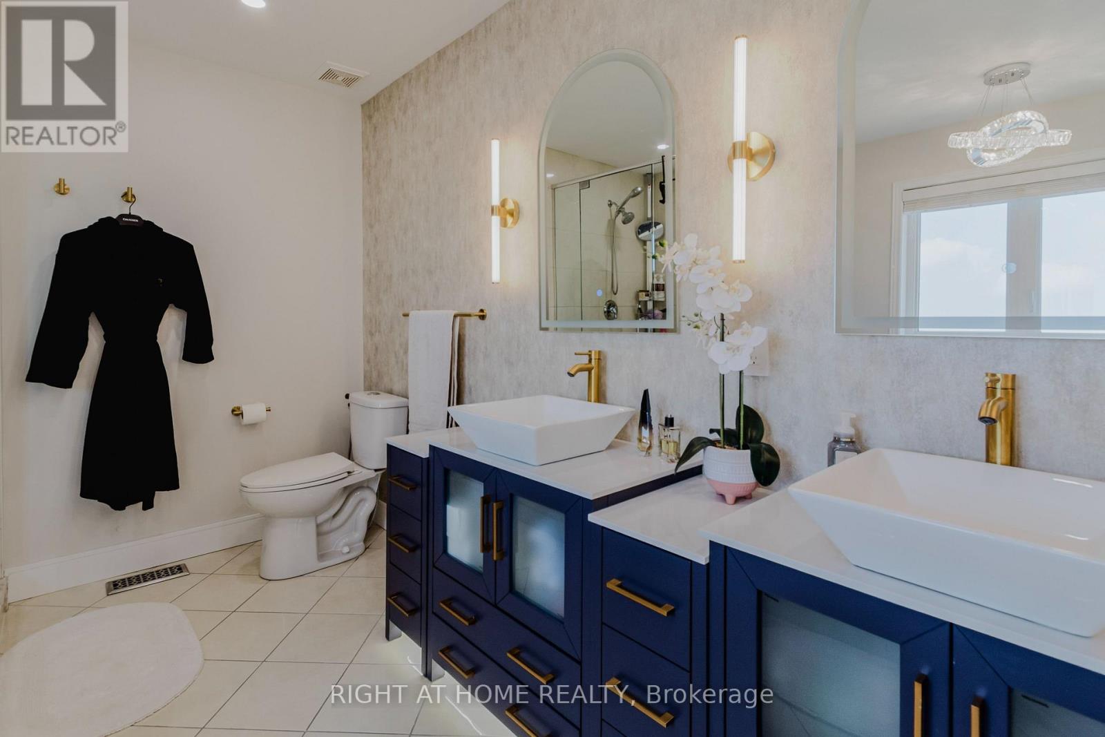 12 Bankfield Crescent, Hamilton, Ontario  L8J 0B9 - Photo 26 - X12361393