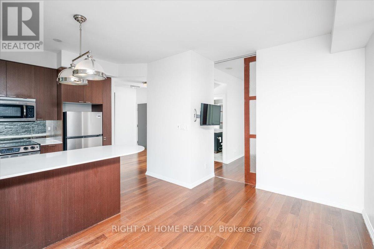 517 - 35 Hayden Street, Toronto, Ontario  M4Y 3C3 - Photo 14 - C12197140