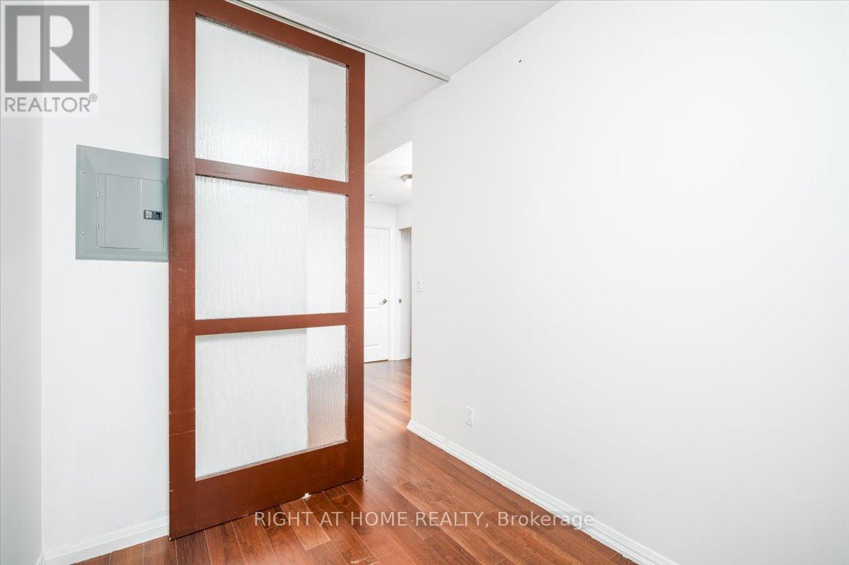 517 - 35 Hayden Street, Toronto, Ontario  M4Y 3C3 - Photo 19 - C12197140