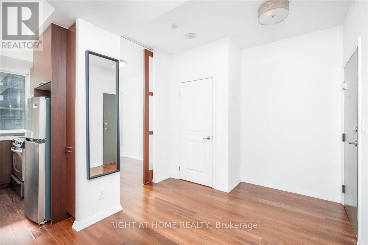 517 - 35 Hayden Street, Toronto, Ontario  M4Y 3C3 - Photo 8 - C12197140