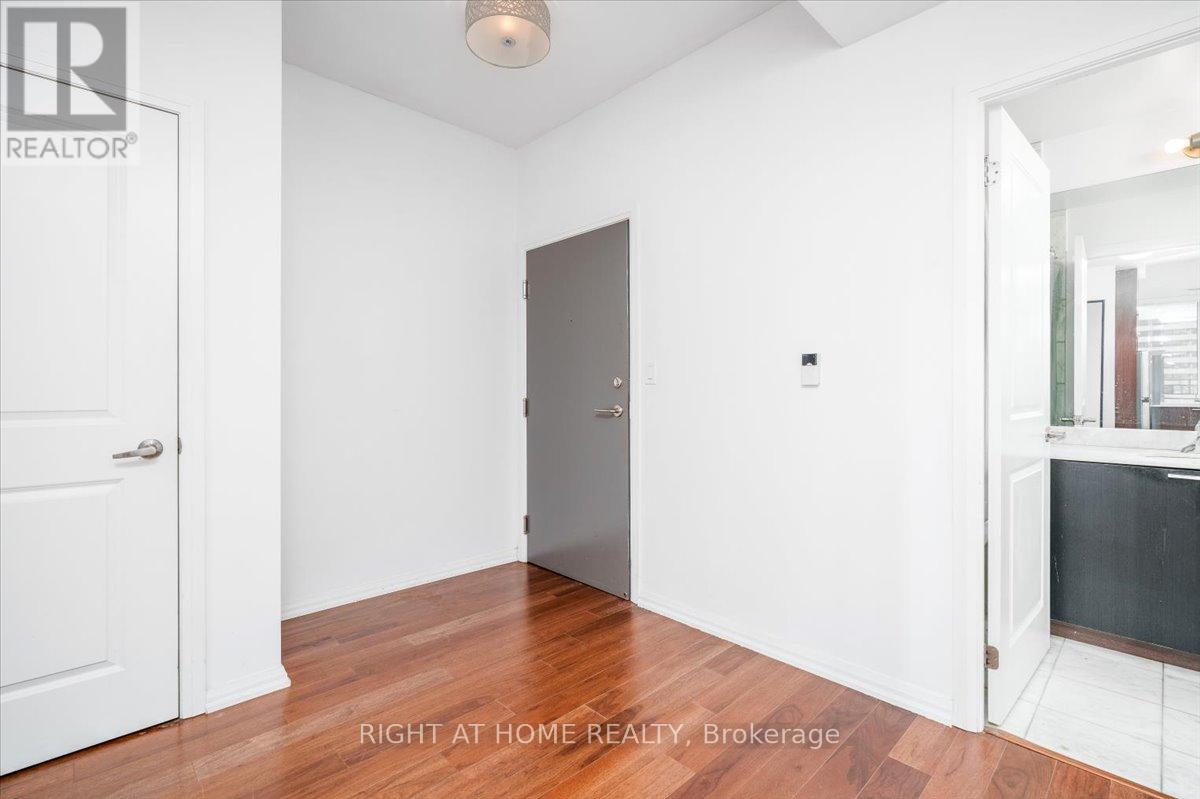 517 - 35 Hayden Street, Toronto, Ontario  M4Y 3C3 - Photo 7 - C12197140