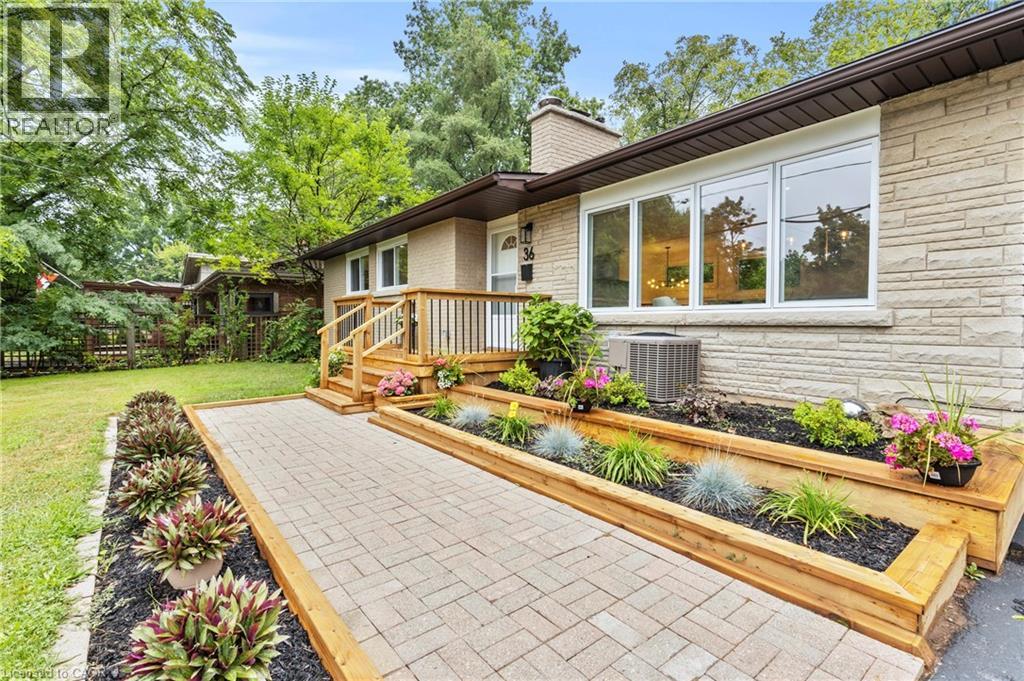 Property at 36 SPRING GARDEN Boulevard image 4