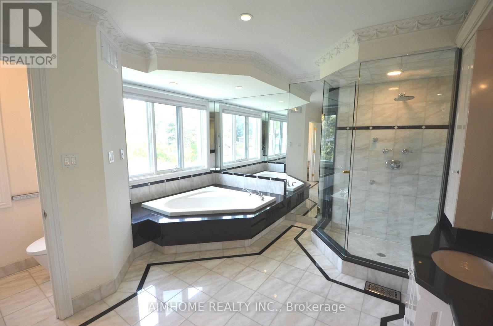 6 Chiavatti Drive, Markham, Ontario  L3R 1E2 - Photo 26 - N12361412