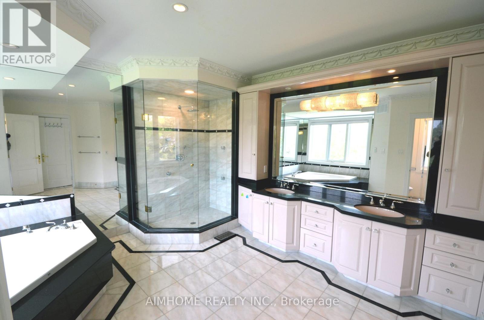 6 Chiavatti Drive, Markham, Ontario  L3R 1E2 - Photo 28 - N12361412