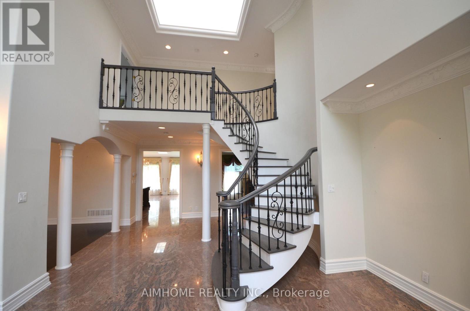 6 Chiavatti Drive, Markham, Ontario  L3R 1E2 - Photo 4 - N12361412