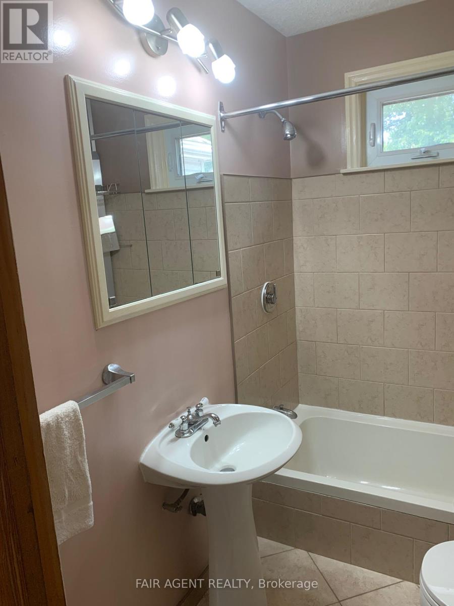1987 Balfour Boulevard, Windsor, Ontario  N8T 2S4 - Photo 18 - X12361418