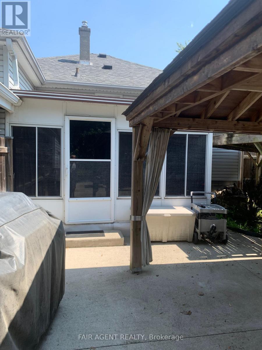 1987 Balfour Boulevard, Windsor, Ontario  N8T 2S4 - Photo 22 - X12361418