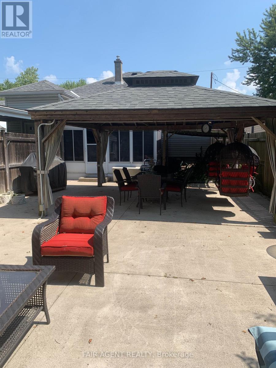 1987 Balfour Boulevard, Windsor, Ontario  N8T 2S4 - Photo 26 - X12361418