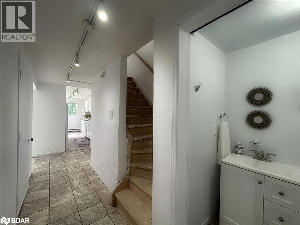 49 Laurie Crescent, Barrie, Ontario L4M 6C7 - Photo 21 - 40752895
