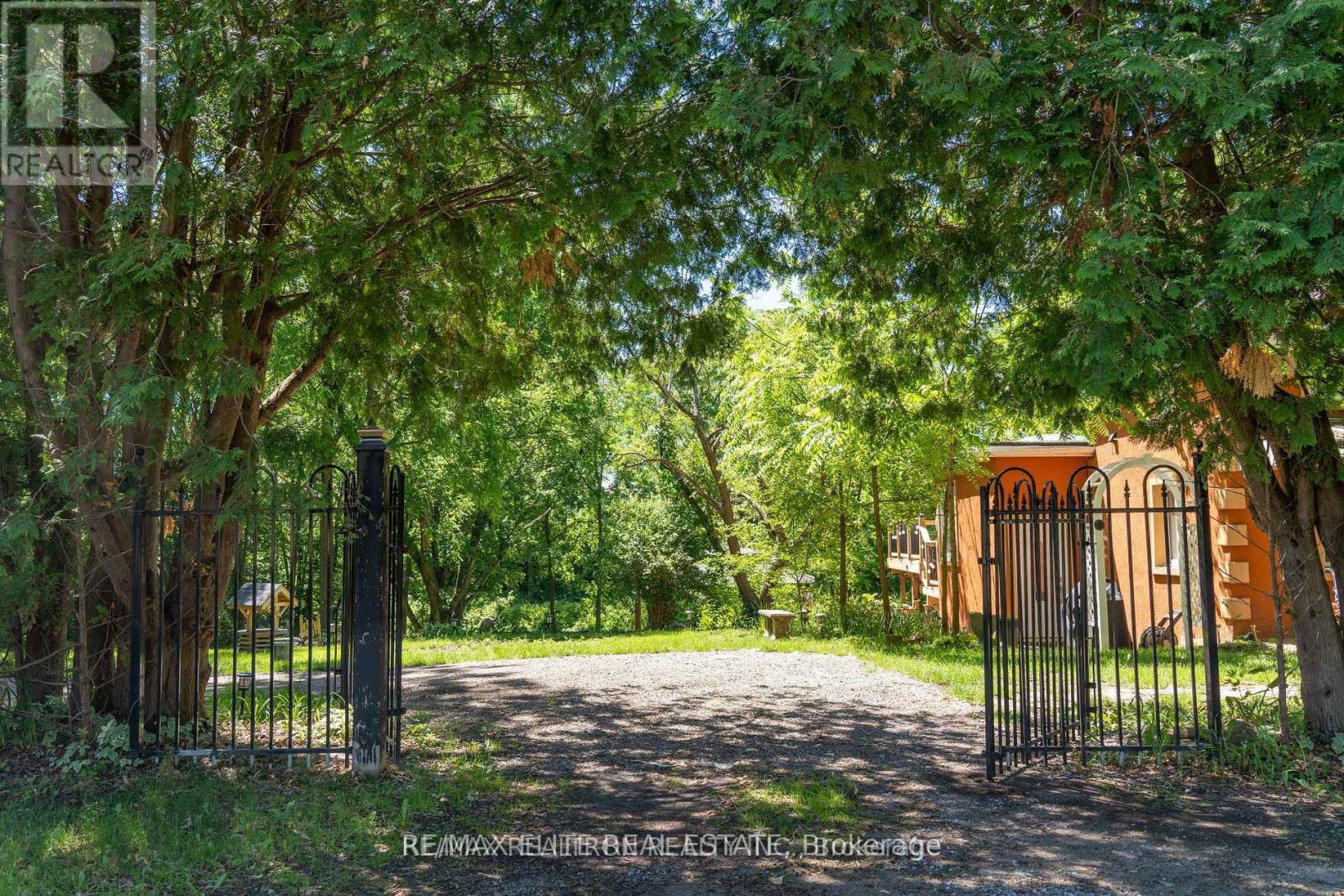 357 Baldwin Road, Georgina, Ontario  L0E 1A0 - Photo 6 - N12322993