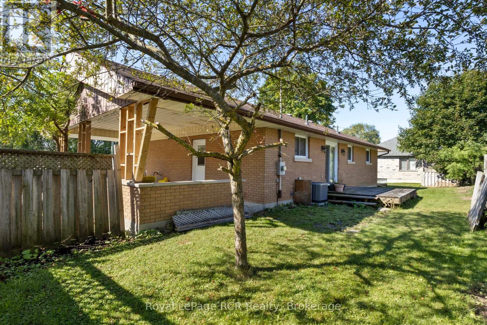 141 North Water Street W, Wellington North, Ontario  N0G 2L3 - Photo 29 - X12361420