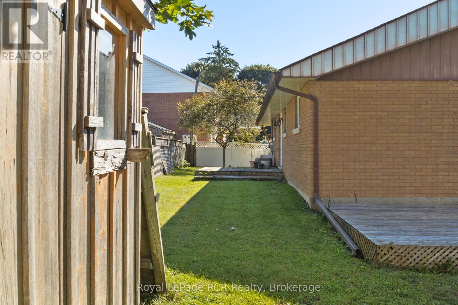 141 North Water Street W, Wellington North, Ontario  N0G 2L3 - Photo 31 - X12361420