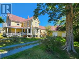 8499 3 Highway, Port Mouton, Ca