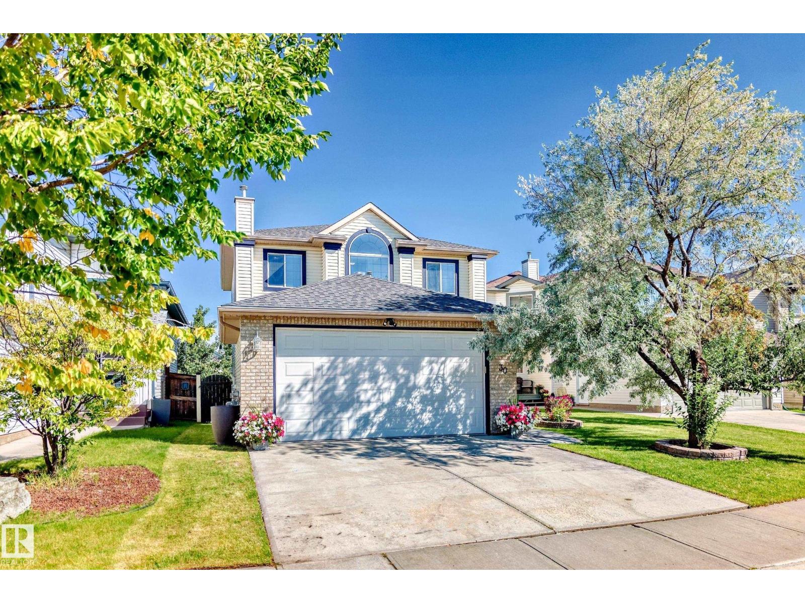 30 DOUGLAS CR, Leduc, Alberta