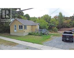 37 PARRY SOUND ROAD, Parry Sound, Ontario