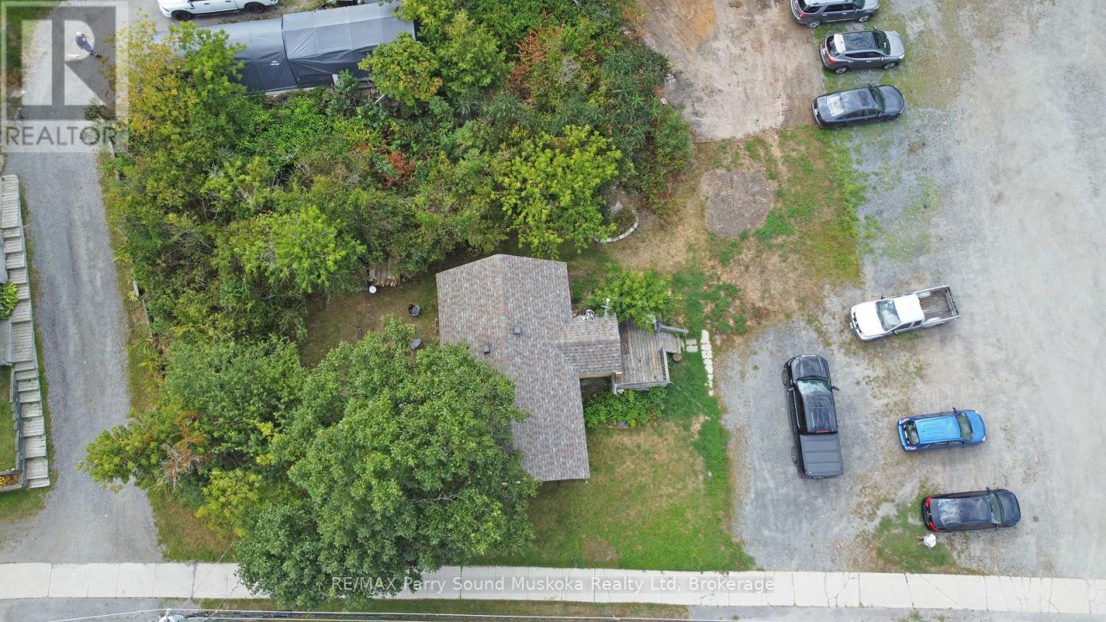 37 Parry Sound Road, Parry Sound, Ontario  P2A 2M5 - Photo 5 - X12358553