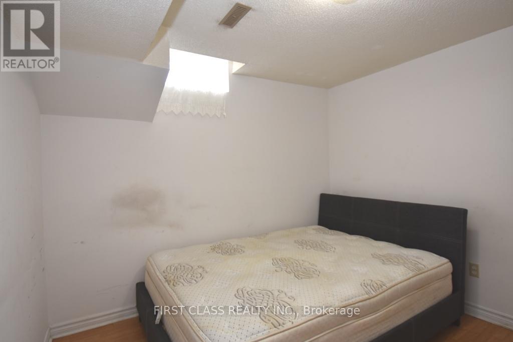 Bsmt - 3 Halder Crescent, Markham, Ontario  L3R 7E8 - Photo 8 - N12361444
