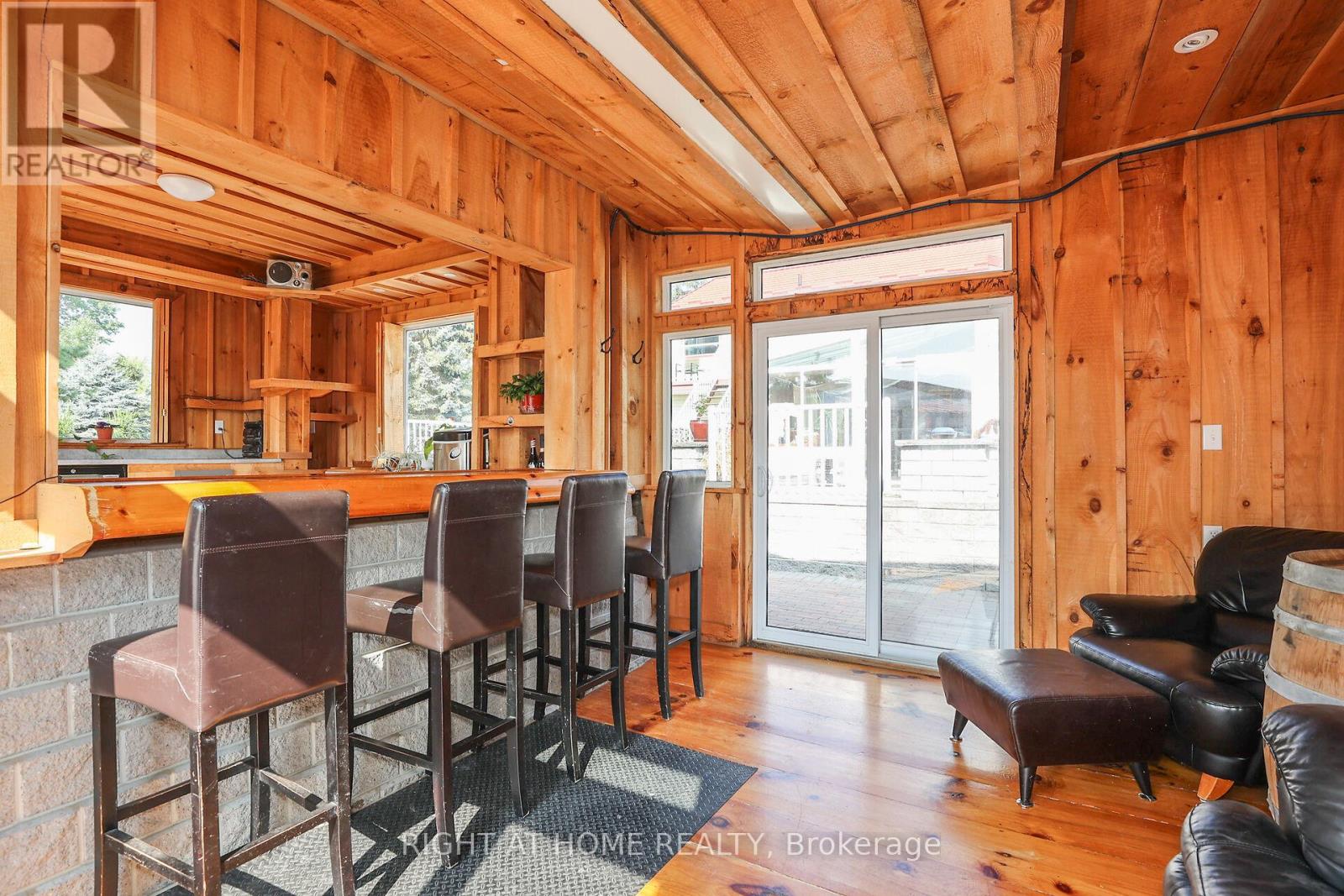 1027 Niagara Stone Road, Niagara-On-The-Lake, Ontario  L0S 1J0 - Photo 25 - X12361448