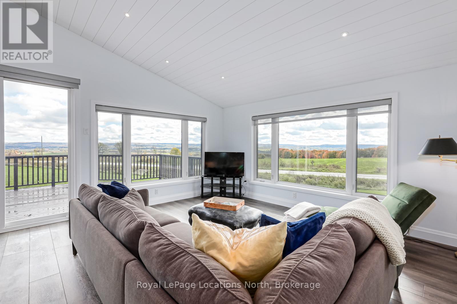 807151 25 Side Road, Grey Highlands, Ontario  N0H 1N0 - Photo 5 - X12361458