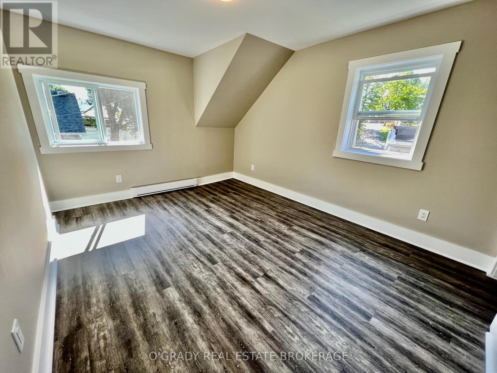 8 Edward Lane, Brockville, Ontario  K6V 5K5 - Photo 14 - X12361489