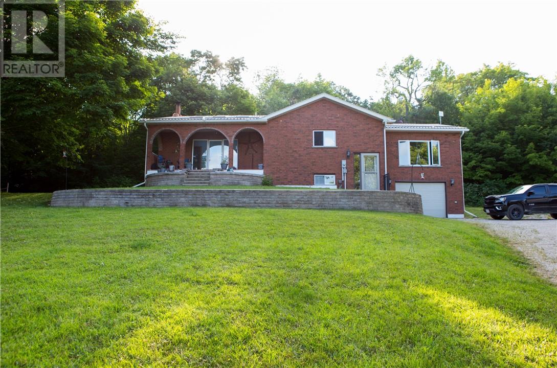 157 Emery Road, Ice Lake, Ontario  P0P 1H0 - Photo 2 - 2123806