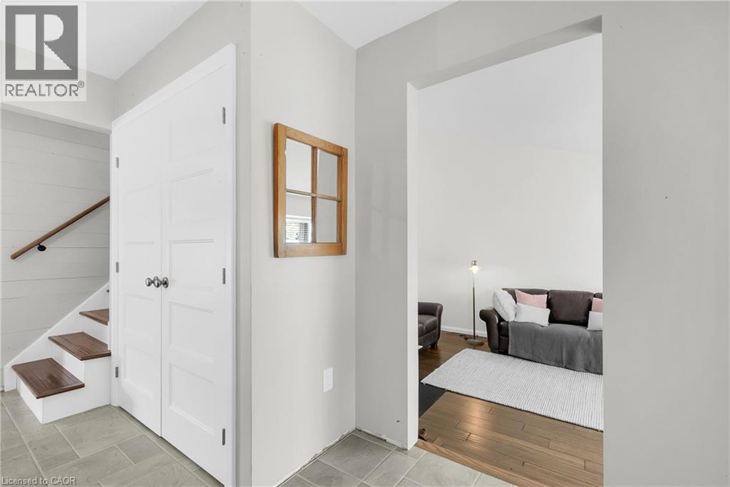 Property at 20 BLUE SPRUCE Court image 4