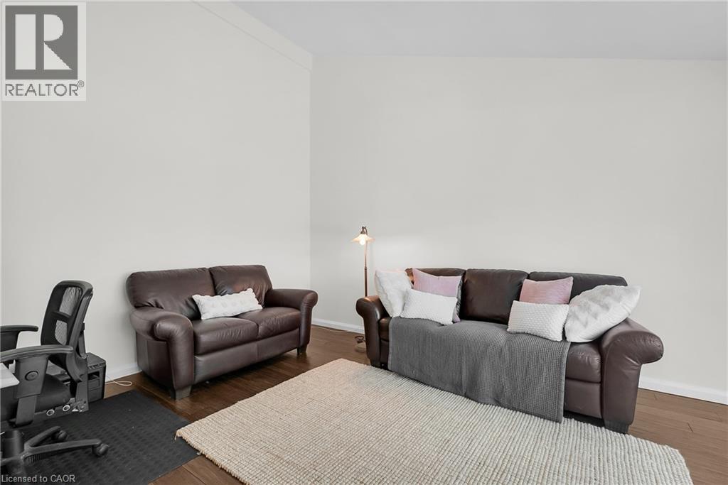 Property at 20 BLUE SPRUCE Court image 5