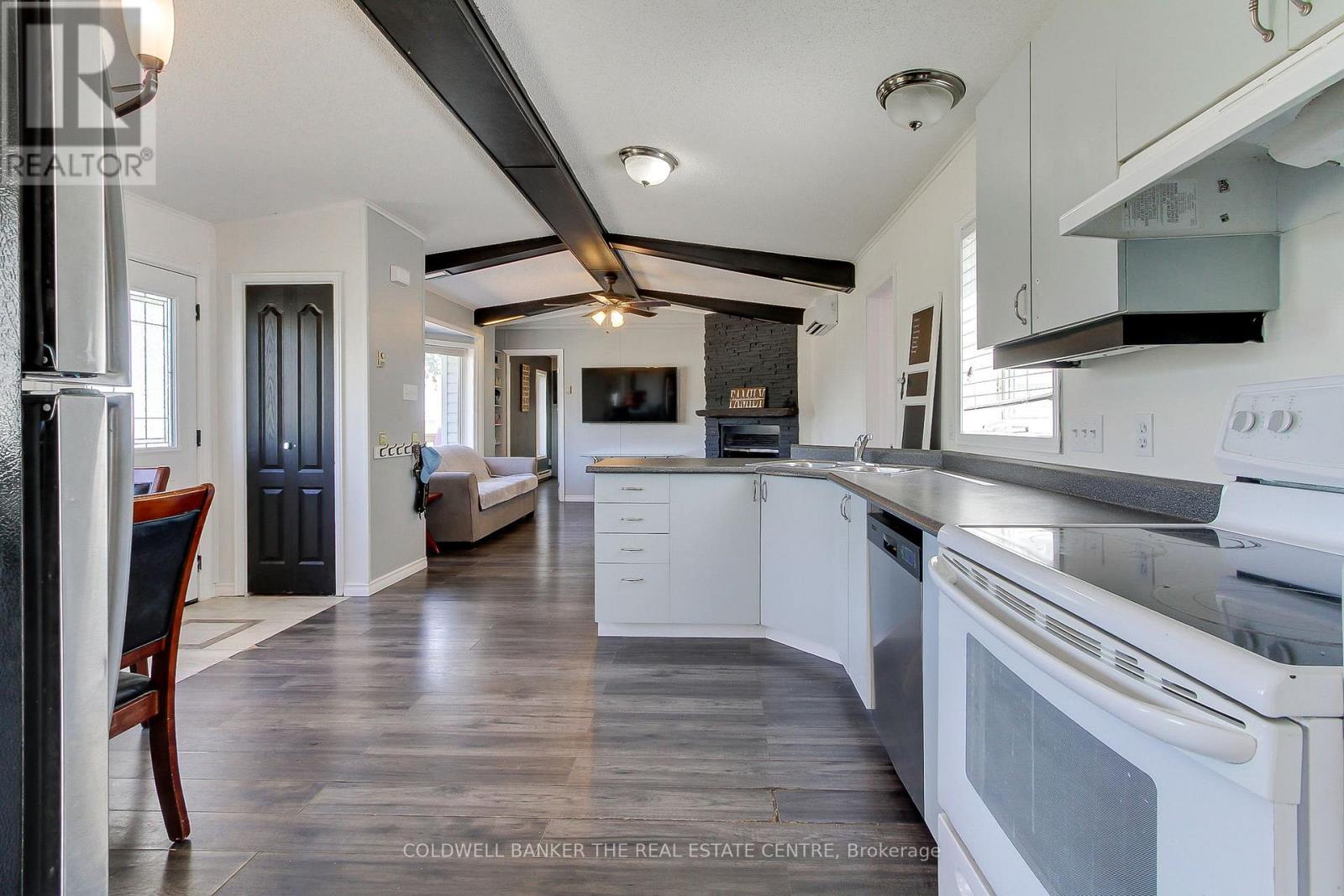 35 Sunrise Circle, Bradford West Gwillimbury, Ontario  L3Z 3W9 - Photo 13 - N12361490