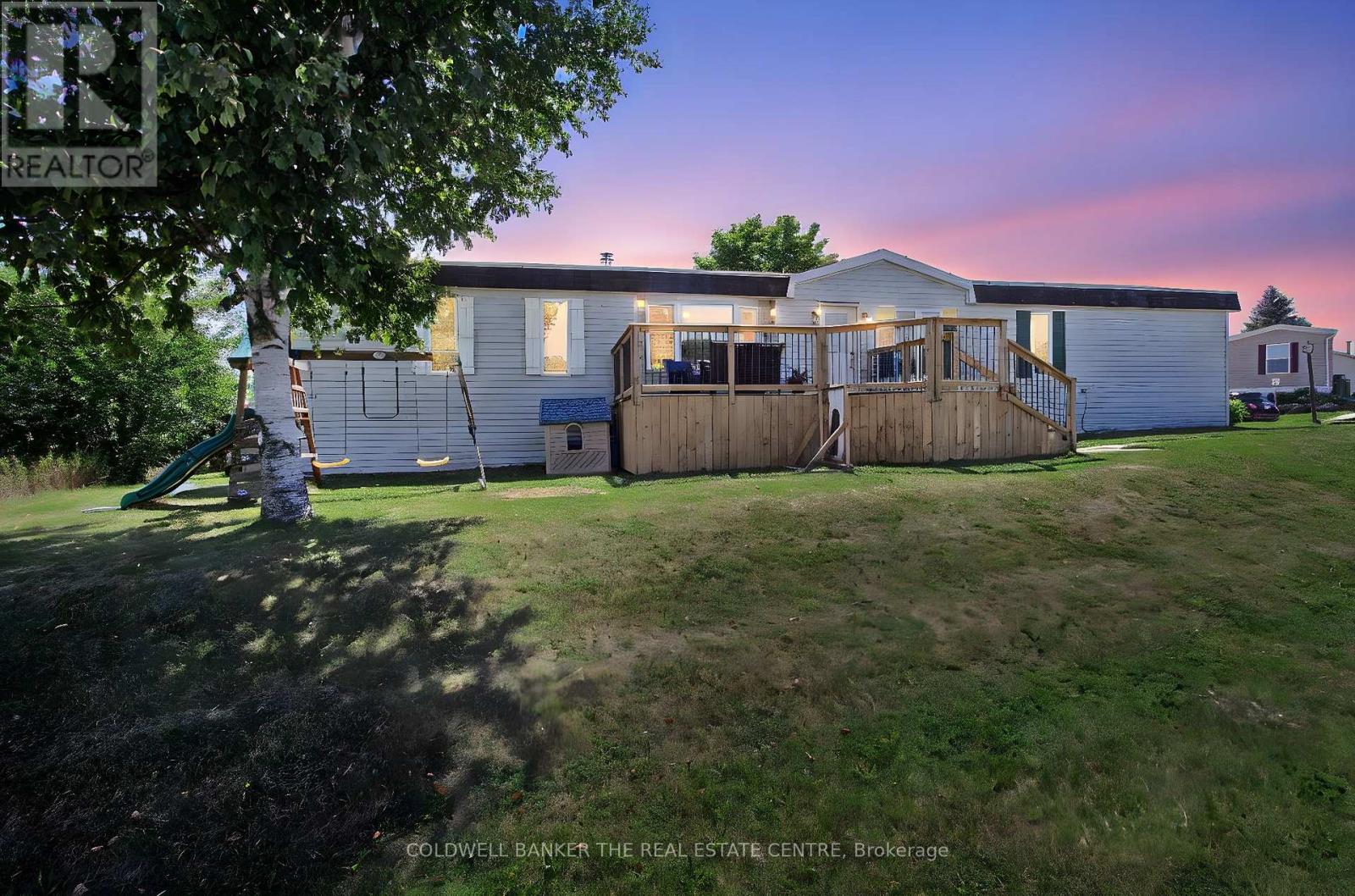 35 Sunrise Circle, Bradford West Gwillimbury, Ontario  L3Z 3W9 - Photo 3 - N12361490
