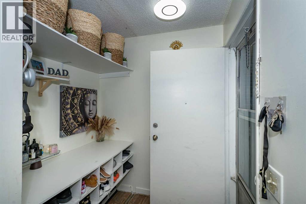 25 Erin Ridge Road Se, Calgary, Alberta  T2B 2W2 - Photo 8 - A2243971