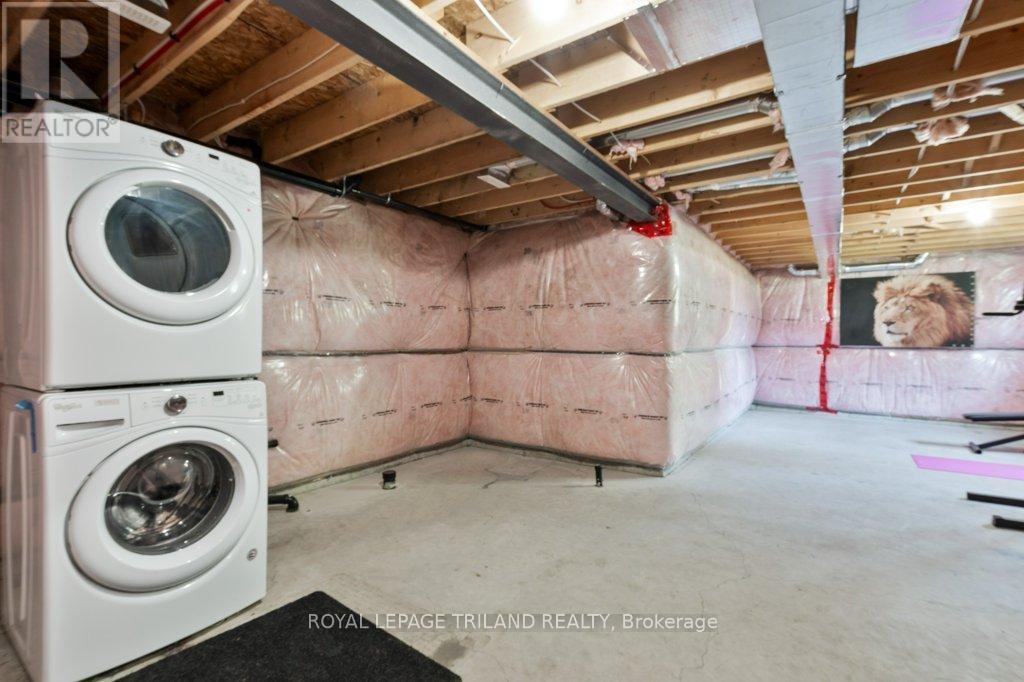 1299 Michael Circle W, London East (East D), Ontario  N5V 2G9 - Photo 20 - X12361505