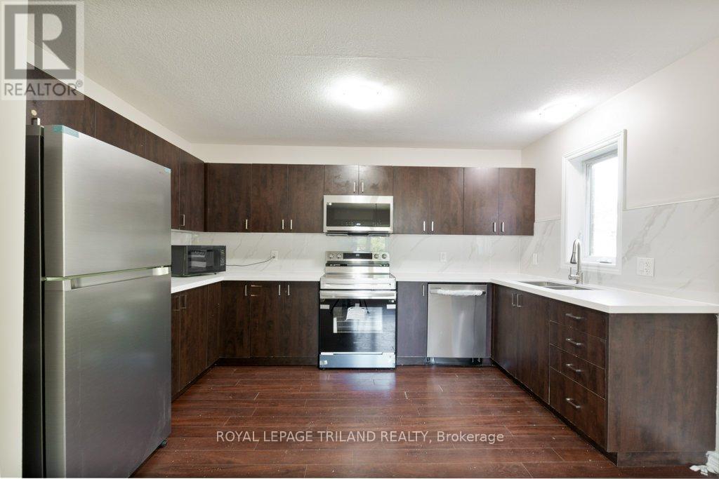 1299 Michael Circle W, London East (East D), Ontario  N5V 2G9 - Photo 7 - X12361505