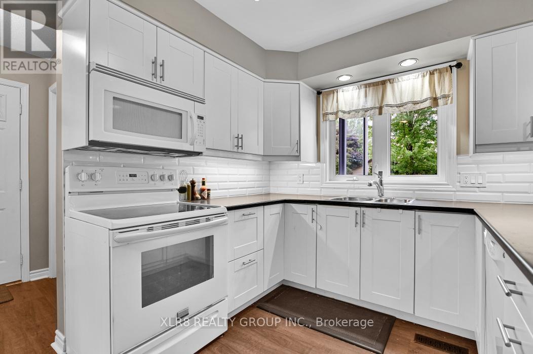 12 John Sidney Crescent, Ottawa, Ontario  K2S 1J7 - Photo 15 - X12361500