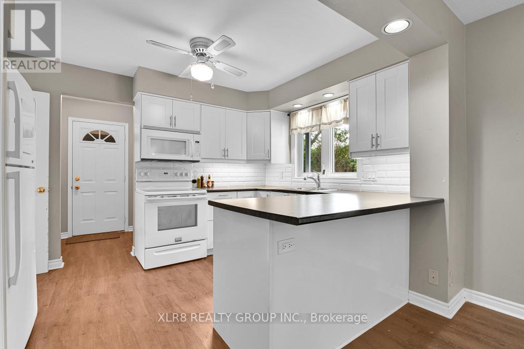 12 John Sidney Crescent, Ottawa, Ontario  K2S 1J7 - Photo 17 - X12361500