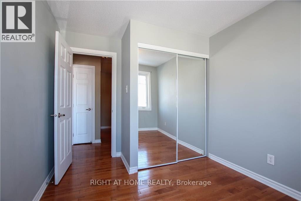 2116 Madrid Avenue, Ottawa, Ontario  K2J 0K6 - Photo 10 - X12361528