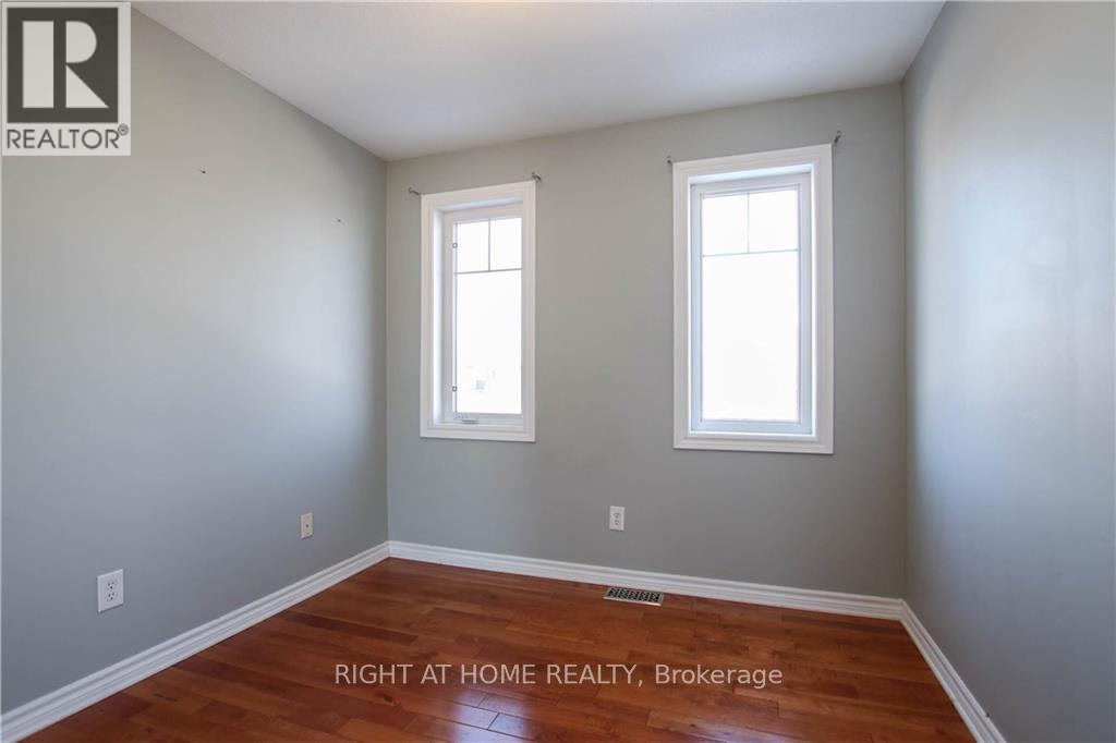 2116 Madrid Avenue, Ottawa, Ontario  K2J 0K6 - Photo 11 - X12361528