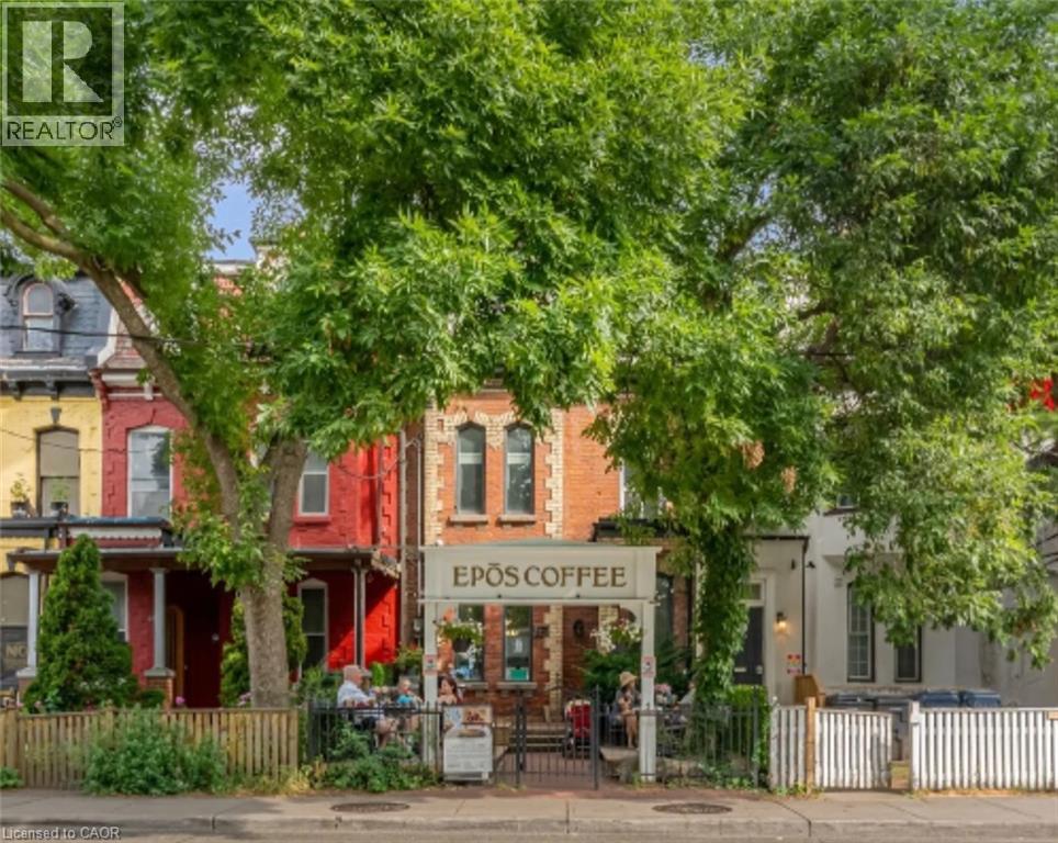 Property at 290 GERRARD Street E image 1