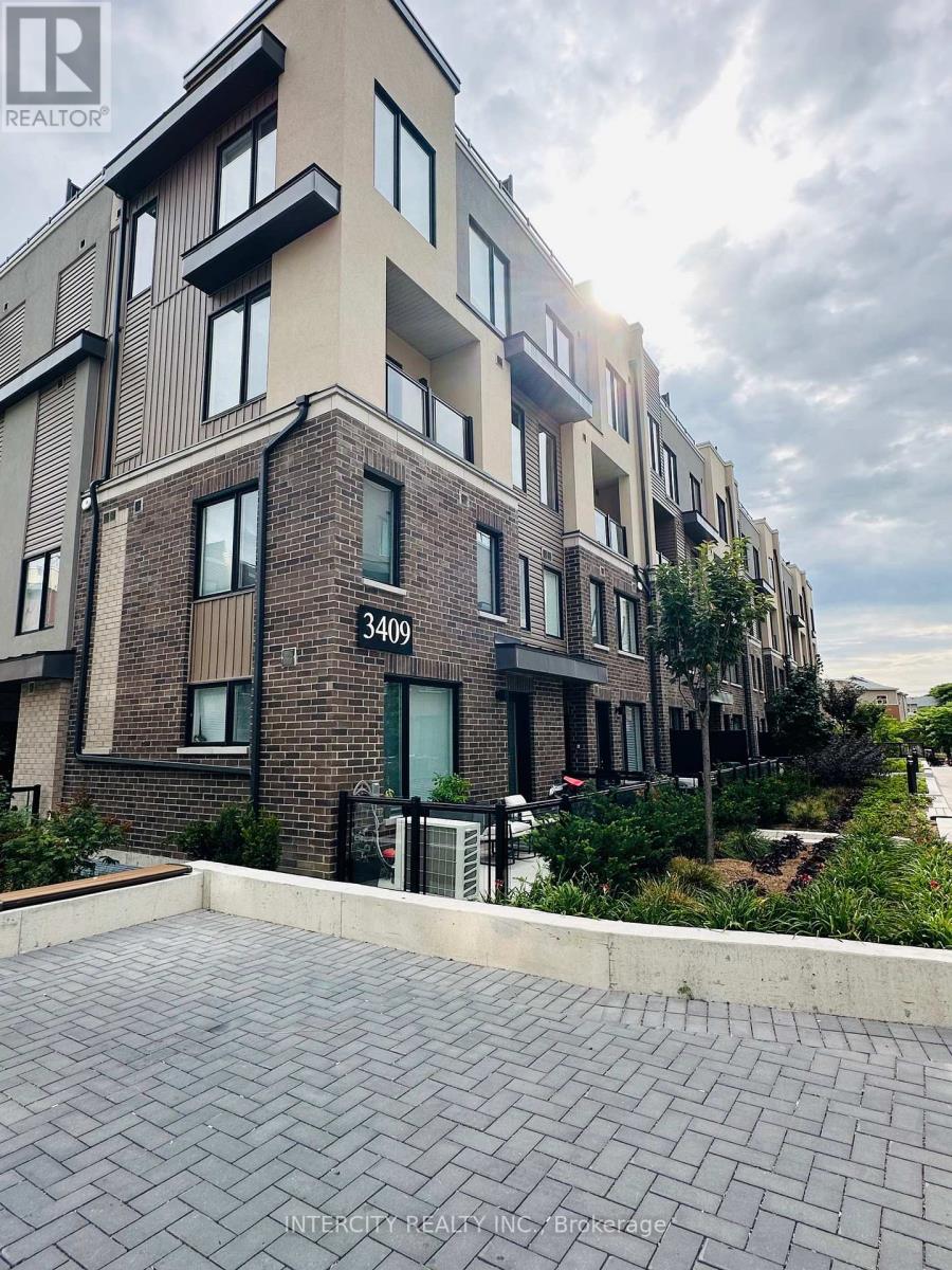 10 - 3409 Ridgeway Drive, Mississauga, Ontario  L5L 0B9 - Photo 2 - W12347837