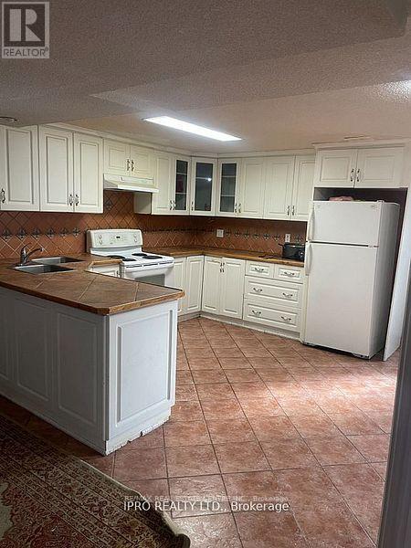 BSMT - 824 PRESTON MANOR DRIVE, Mississauga, Ontario