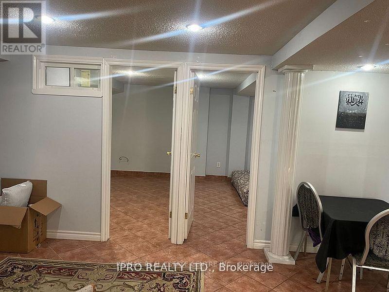 Bsmt - 824 Preston Manor Drive, Mississauga, Ontario  L5V 2L5 - Photo 7 - W12361518