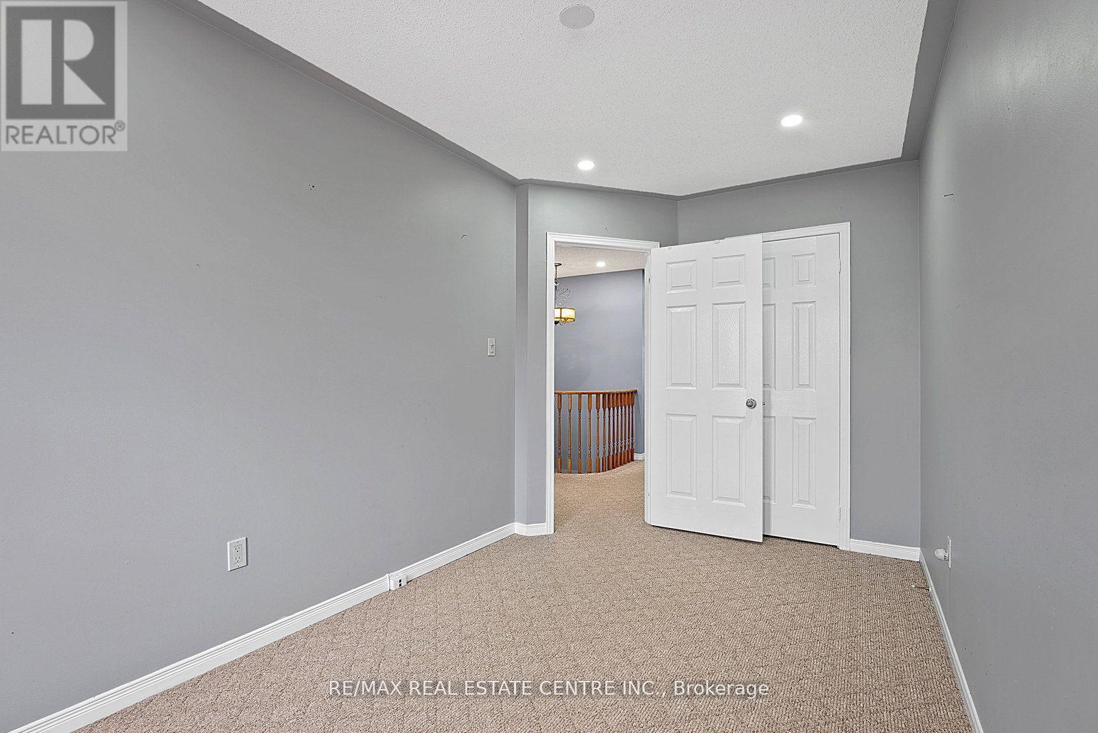 Upper - 5382 Longhouse Crescent, Mississauga, Ontario  L5R 4A5 - Photo 37 - W12361534