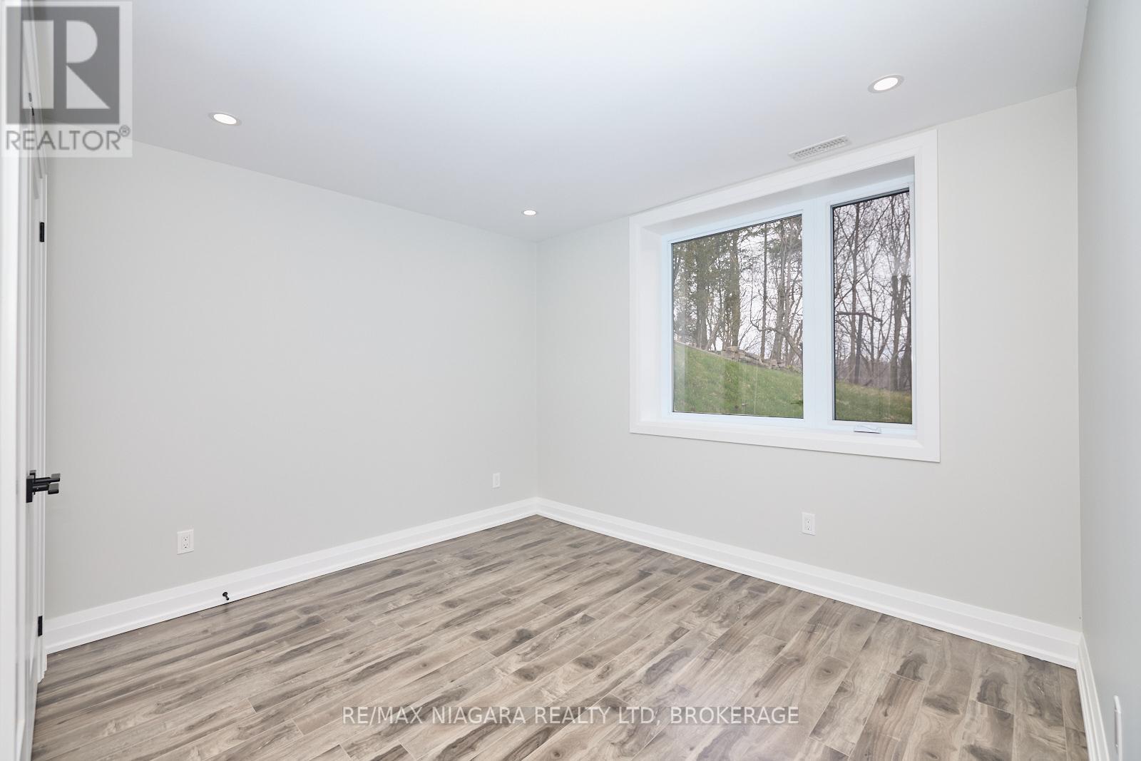 3873 Glenview Drive, Lincoln (Lincoln-Jordan/vineland), Ontario  L0R 2C0 - Photo 32 - X12361542
