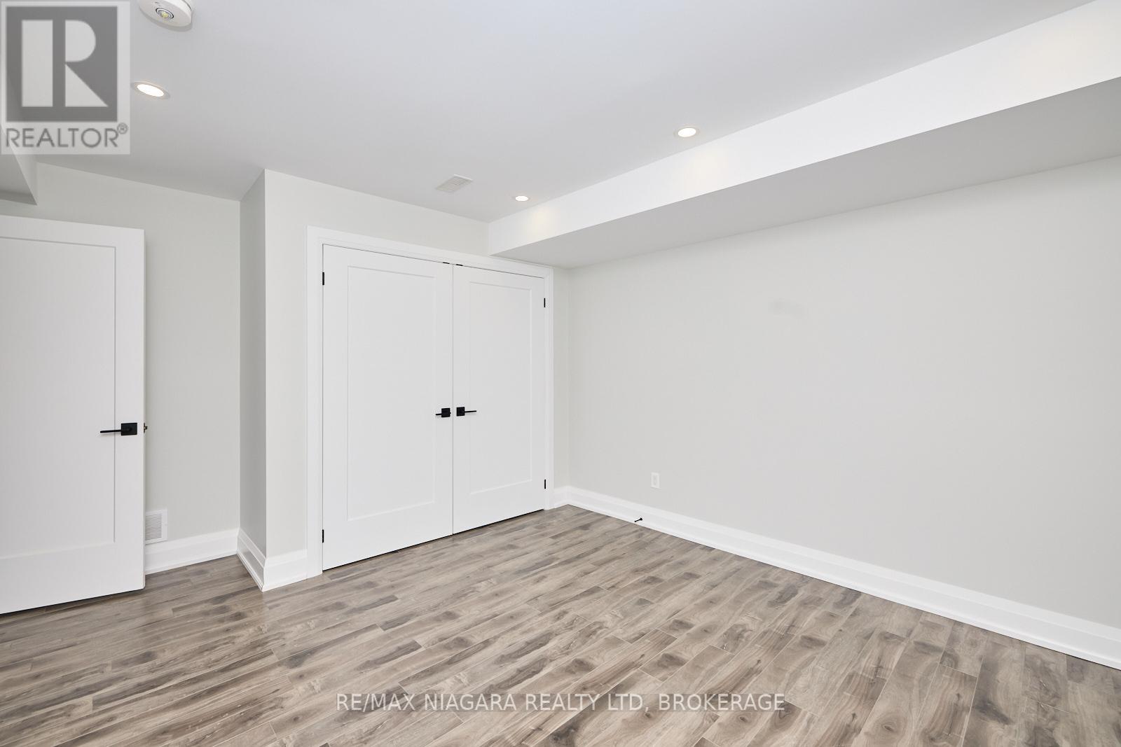 3873 Glenview Drive, Lincoln (Lincoln-Jordan/vineland), Ontario  L0R 2C0 - Photo 35 - X12361542