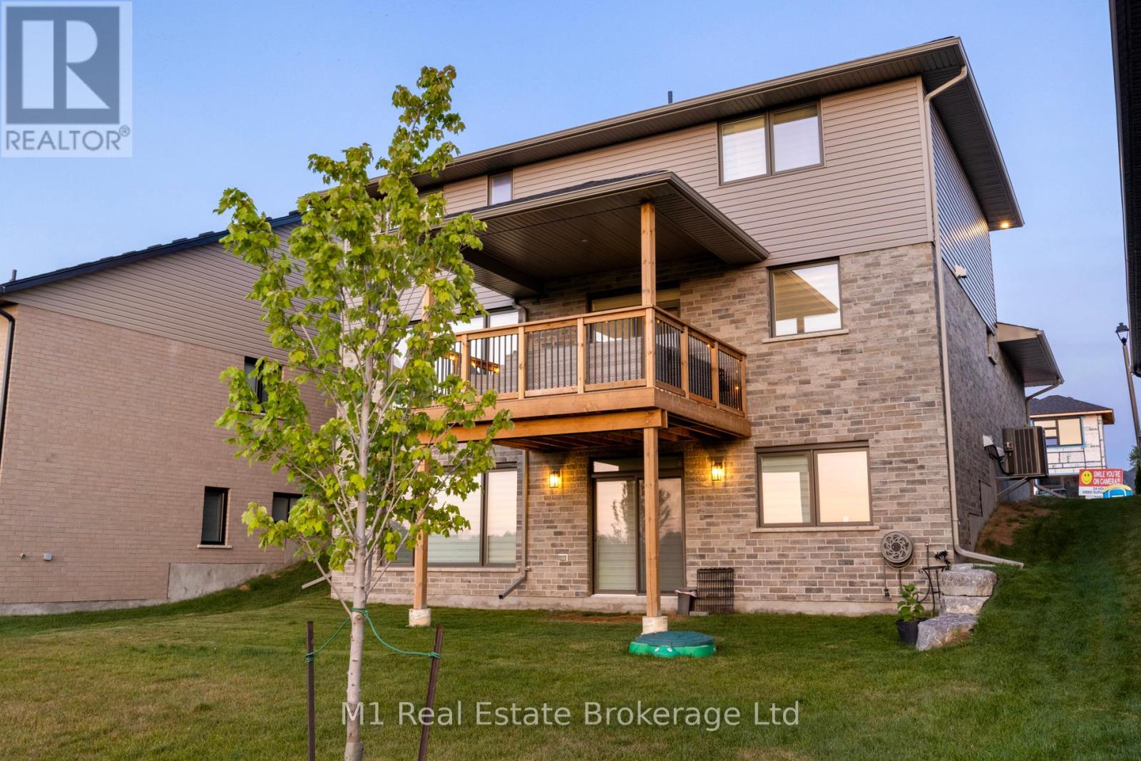 90 Rea Drive, Centre Wellington, Ontario  N1M 0H5 - Photo 37 - X12318548