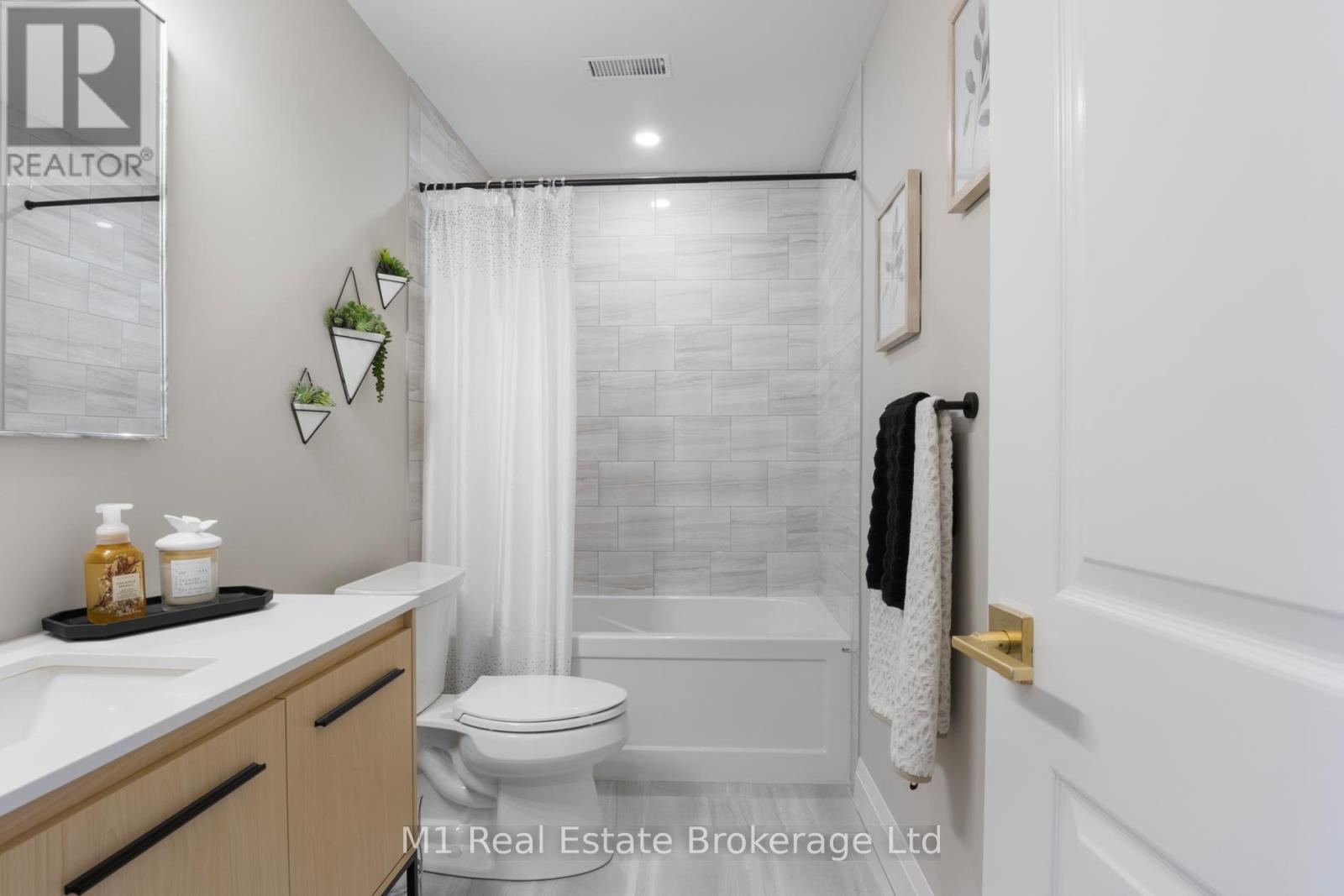 90 Rea Drive, Centre Wellington, Ontario  N1M 0H5 - Photo 34 - X12318548