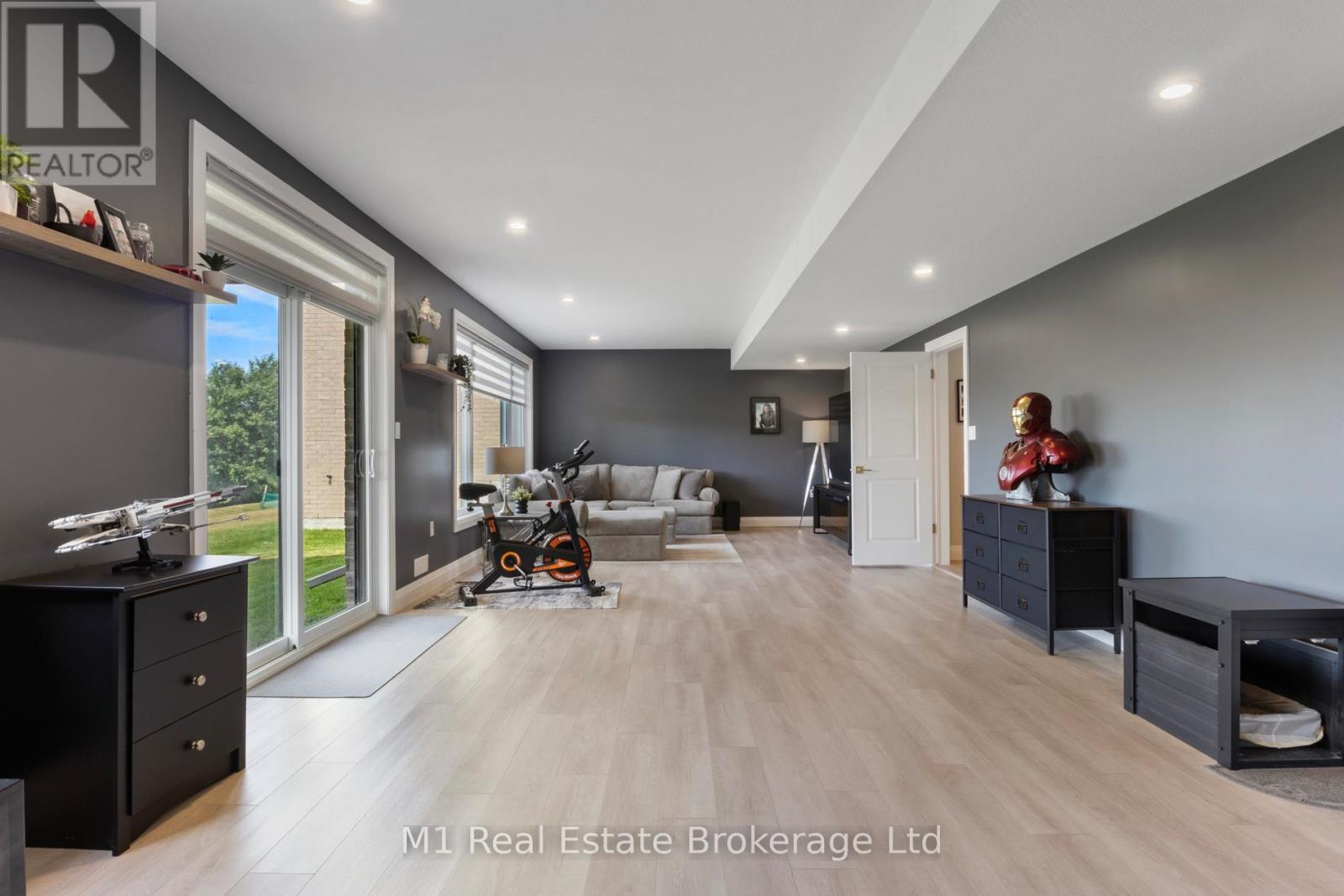 90 Rea Drive, Centre Wellington, Ontario  N1M 0H5 - Photo 33 - X12318548