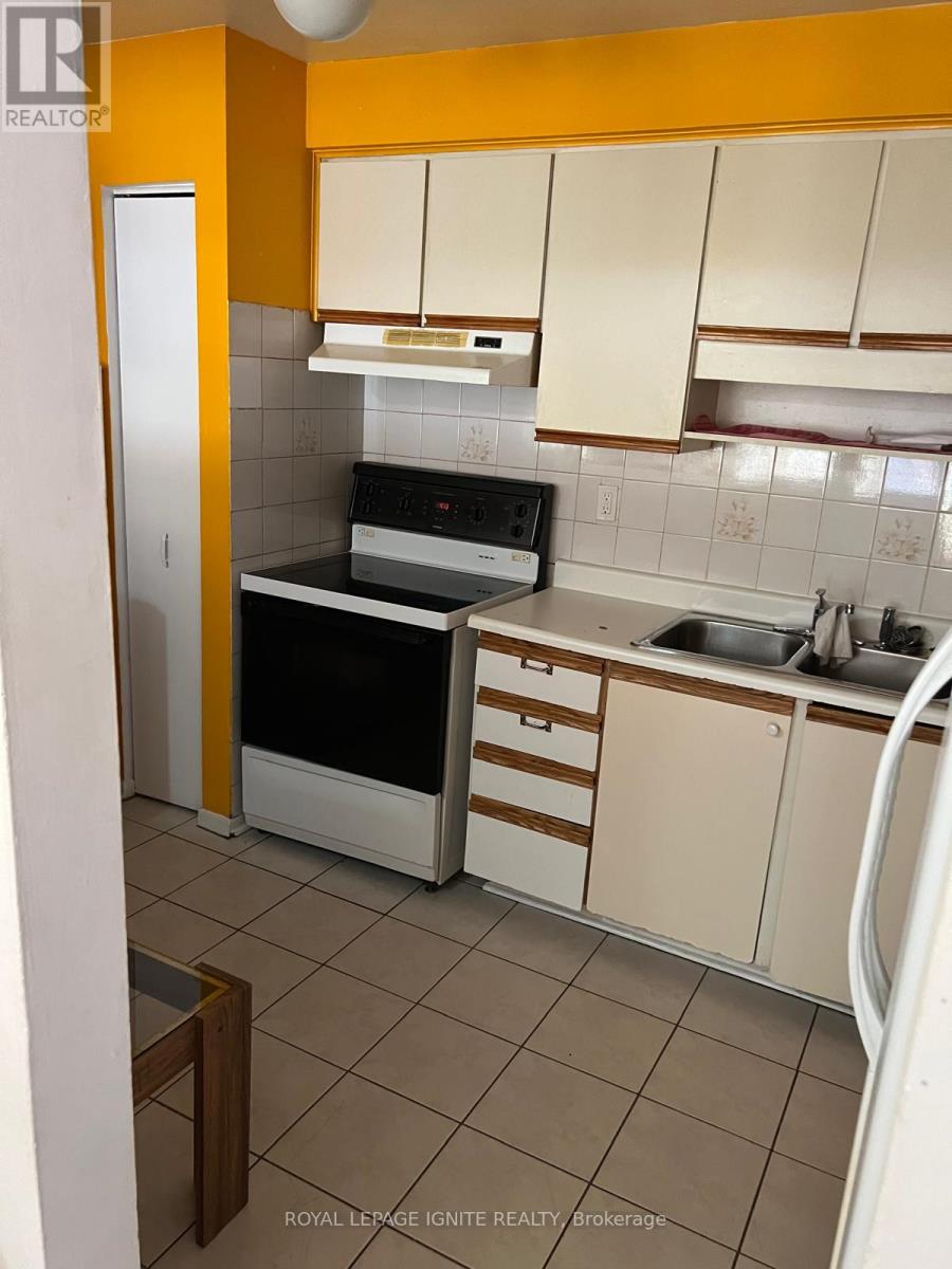 85 - 248 John Garland Boulevard, Toronto, Ontario  M9V 1N8 - Photo 4 - W12227961